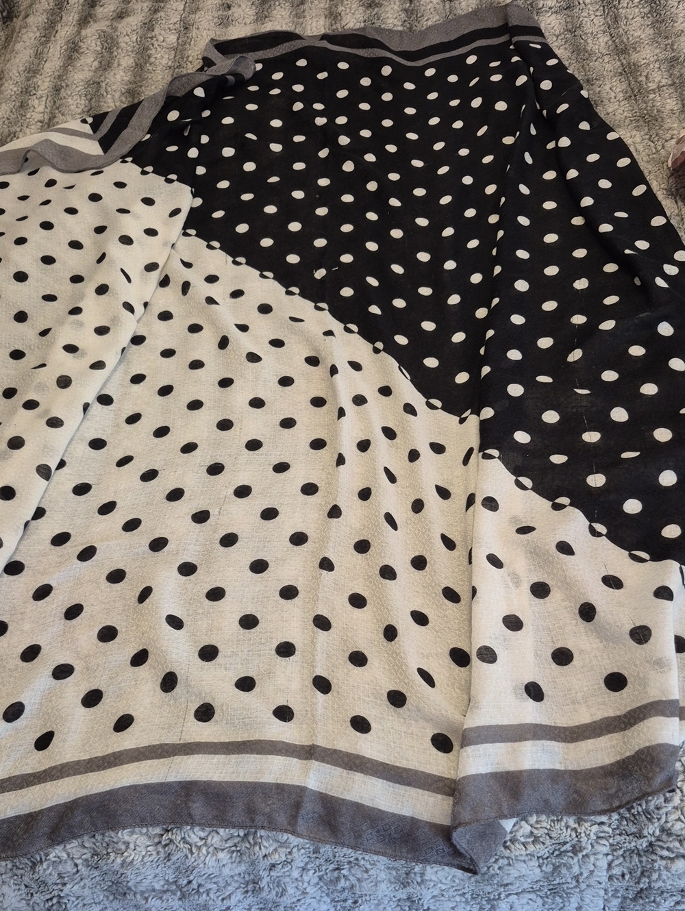 14th & Union 🖤 Polka Dot Black and White Scarf